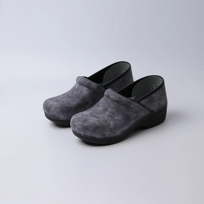 Clogs for Women retro grey – Lightweight Slip Resistant Footwear for Comfort and Support – Ideal for Professionals