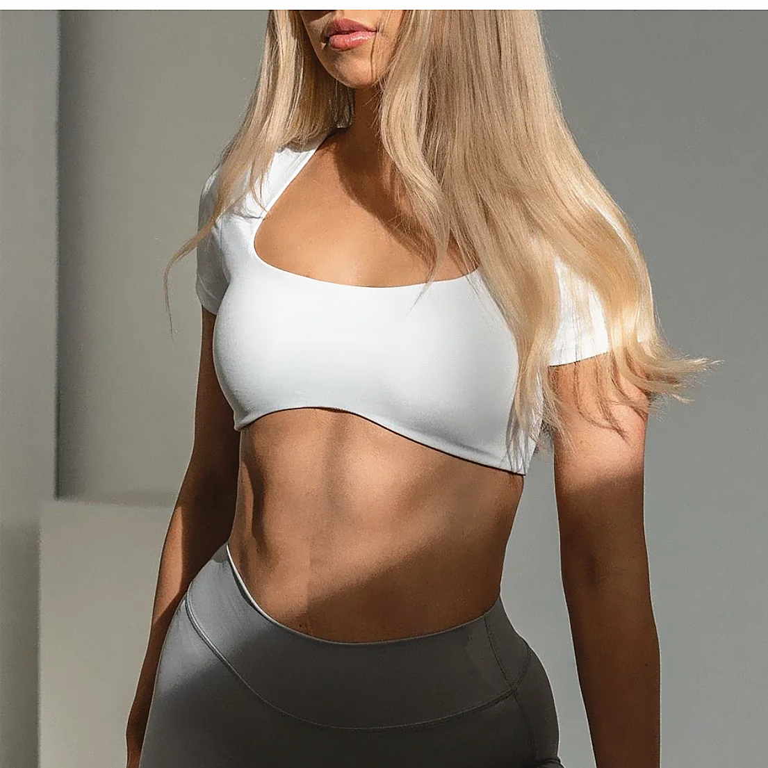 2025 Fitness Bra Short Sleeve Simple Shockproof Sports Curved Hem Yoga Shirt Slim Fit Crop Top Run Gym Shirts Women Active Wear