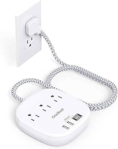 One Beat Flat Plug Power Strip, 5ft Flat Extension Cord, 3 Outlets 4 USB Ports (2 USB C) 22.5W/4.5A Desktop Charging Station Power Strip No Surge Protection, Cruise Ship Dorm...